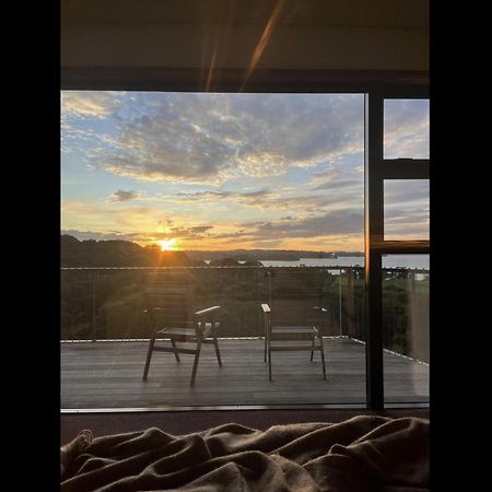 Отель La Bodega Waiheke Island Surfdale Экстерьер фото